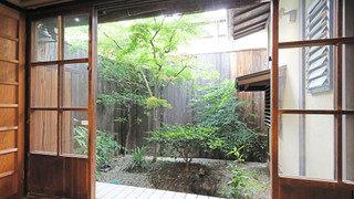 町屋　西対 (ベッド + 布団)