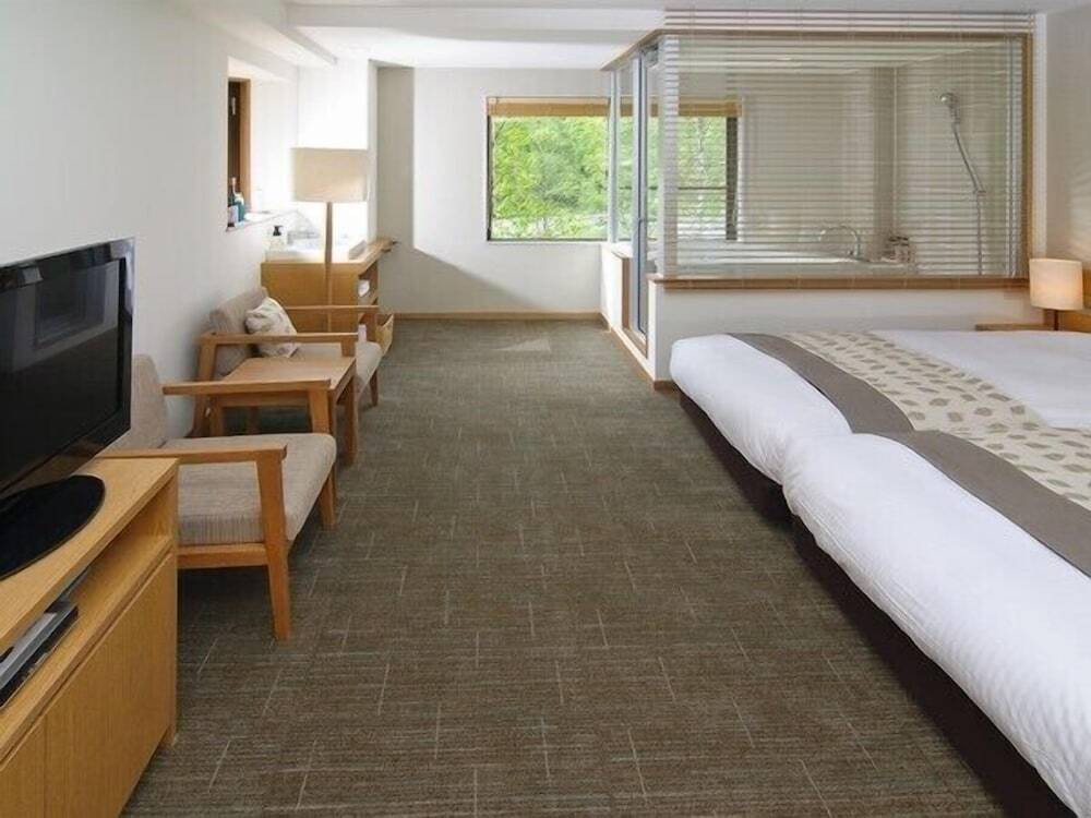 景色と温泉でリラックス♪「展望風呂付き客室」3702775