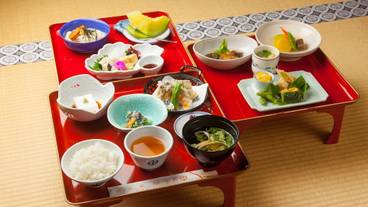 食事・飲み物 / 1