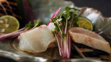 食事・飲み物 / 11