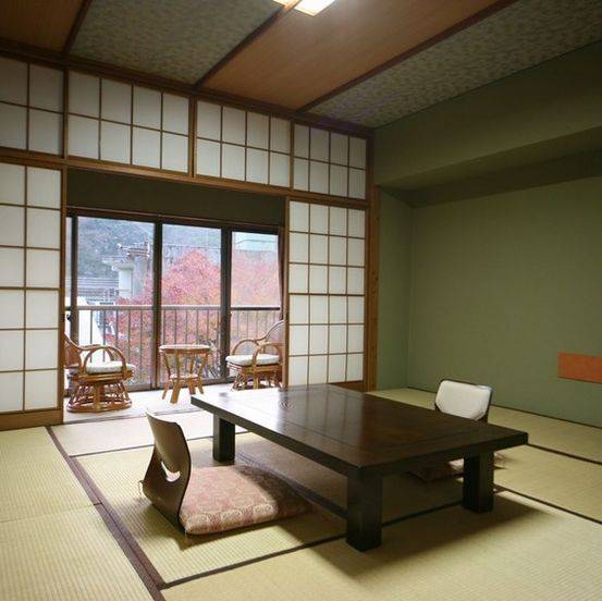 個性ある客室で
思い思いのひと時を / 1