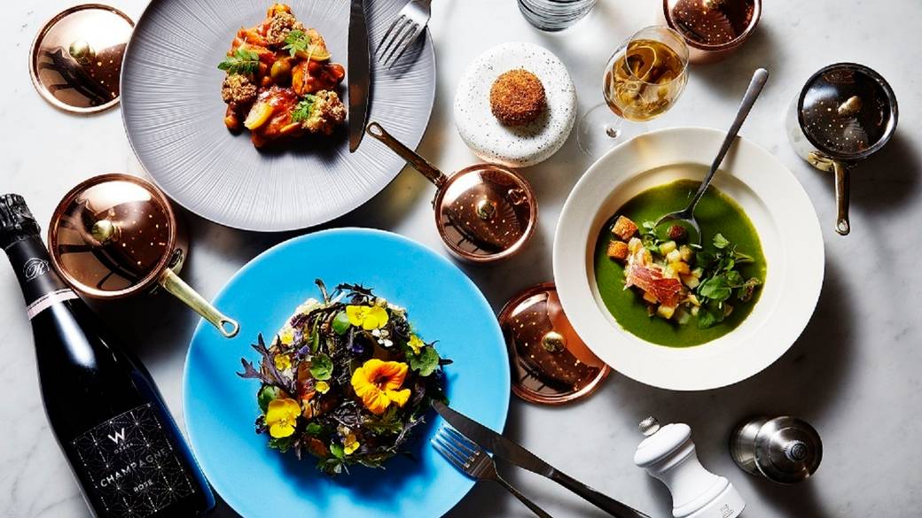 鉄板焼きにフレンチ
心躍るディナータイム / 1