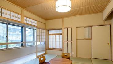 客室 / 15