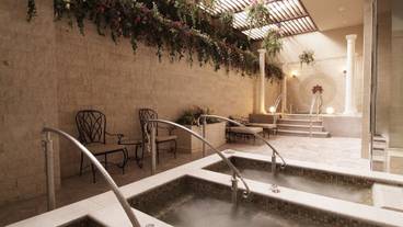 屋外スパ浴槽 / 1