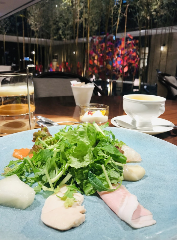 朝食は洋食と和食の選択可