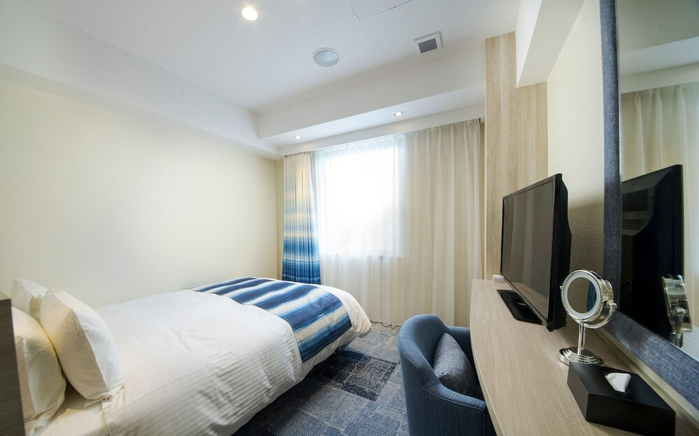 エコノミーダブルダブルベッド