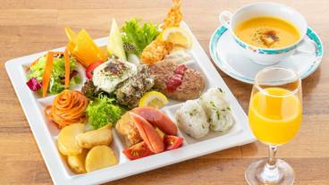 食事・飲み物 / 3