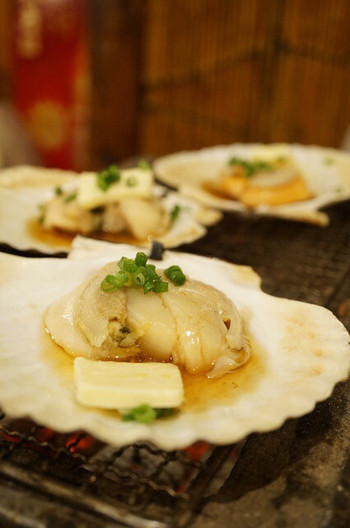 「赤羽 トロ函」 料理 49290351 ホタテバター貝焼き（クーポン）