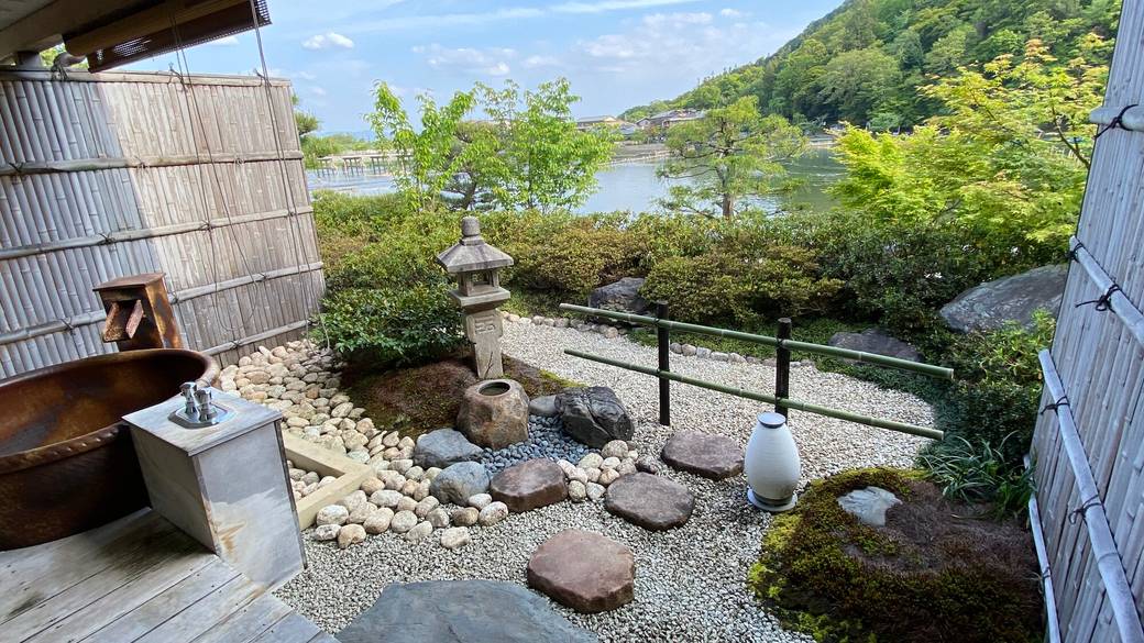 和情緒が満載の特別室の庭 / 3