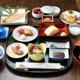 お部屋で朝食
丹後の旬菜を味わう / 1