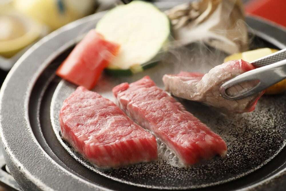 県産黒毛和牛陶板焼き