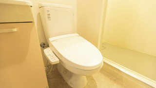 洋室 5人部屋 禁煙 (ホテルの1階にございます)(お子様(6-11歳)の添い寝料金は1名1泊1500円となります)