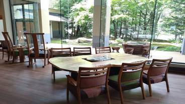 ロビーラウンジ / 4