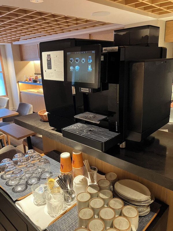 ラウンジ
