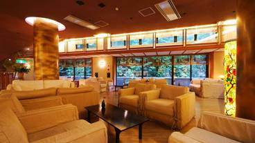 ロビーラウンジ / 3