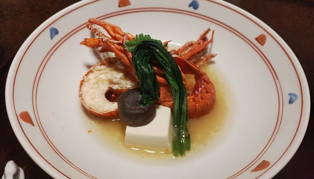 お部屋で楽しむ
本格懐石料理 / 5