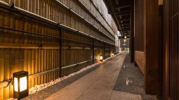 施設の入り口 / 6