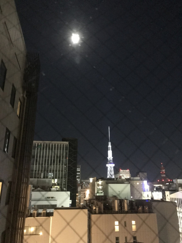 部屋からの眺め、名古屋タワー