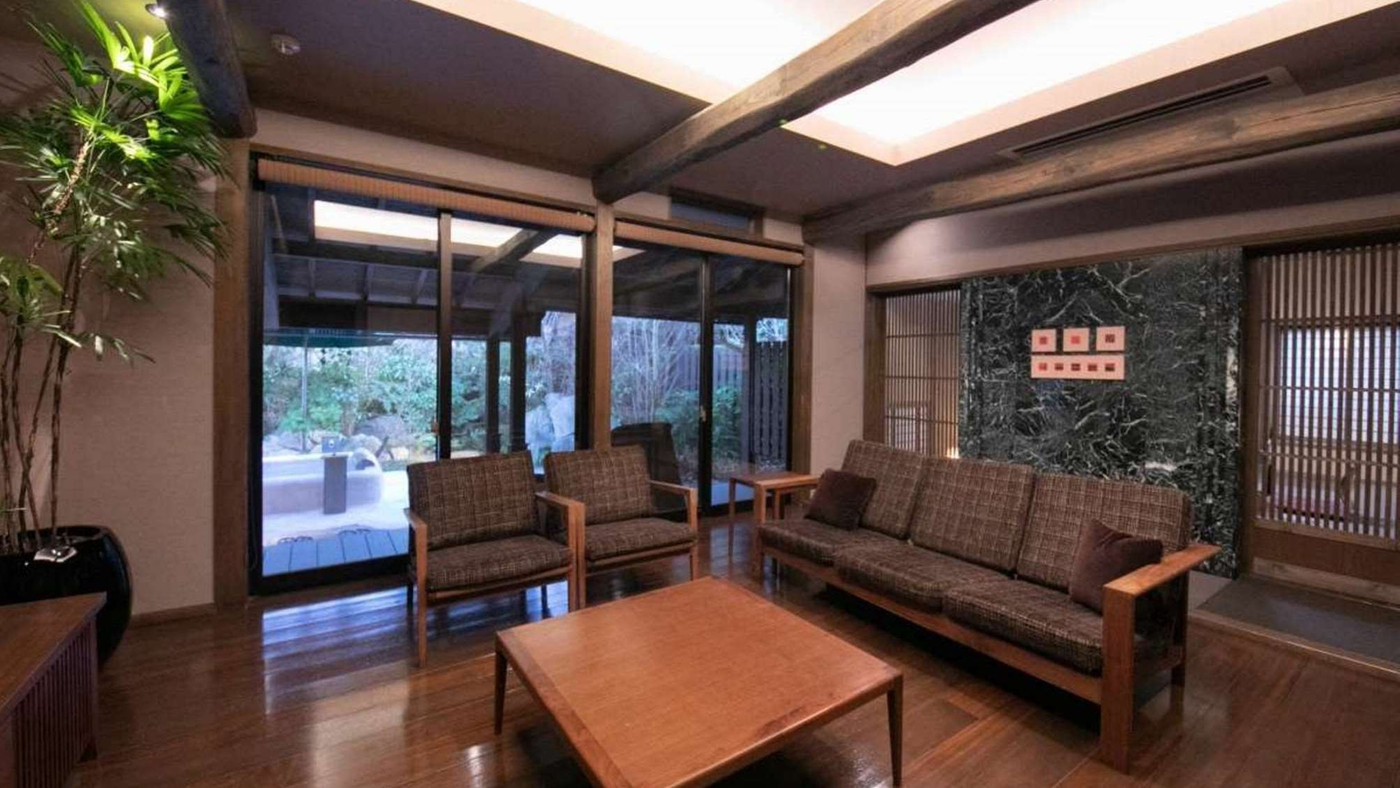 全室離れの隠れ家宿。専用温泉風呂付きで贅沢に過ごせる3577425