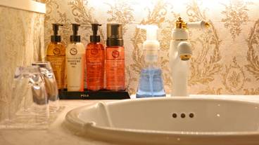 プレミアムスイート・洗面所 / 16