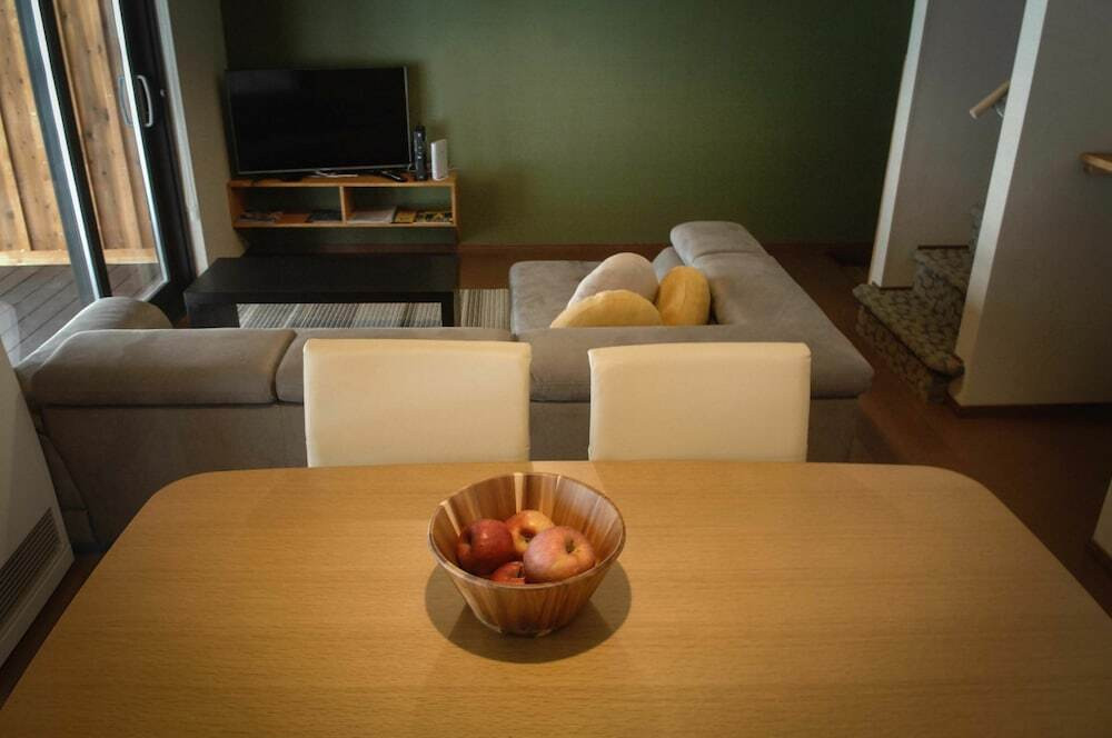 客室内のダイニングエリア