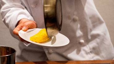 食事・飲み物 / 4