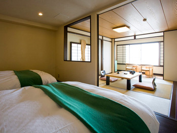 1. THE BEACH KUROTAKE3915686