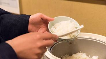 食事・飲み物 / 12