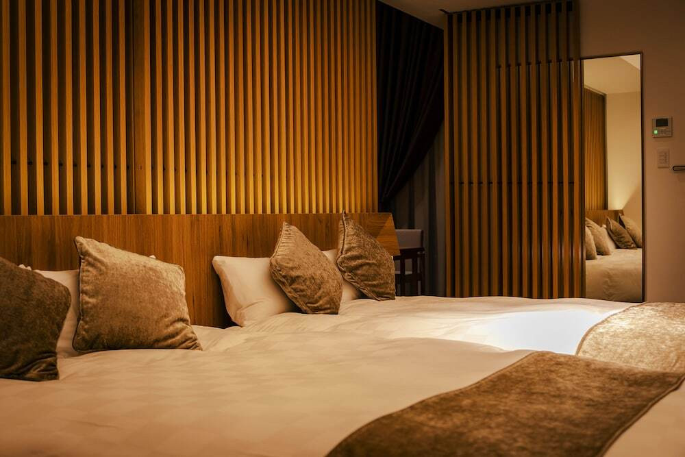 洗練されたインテリアに囲まれて、スタイリッシュな夜を3392851