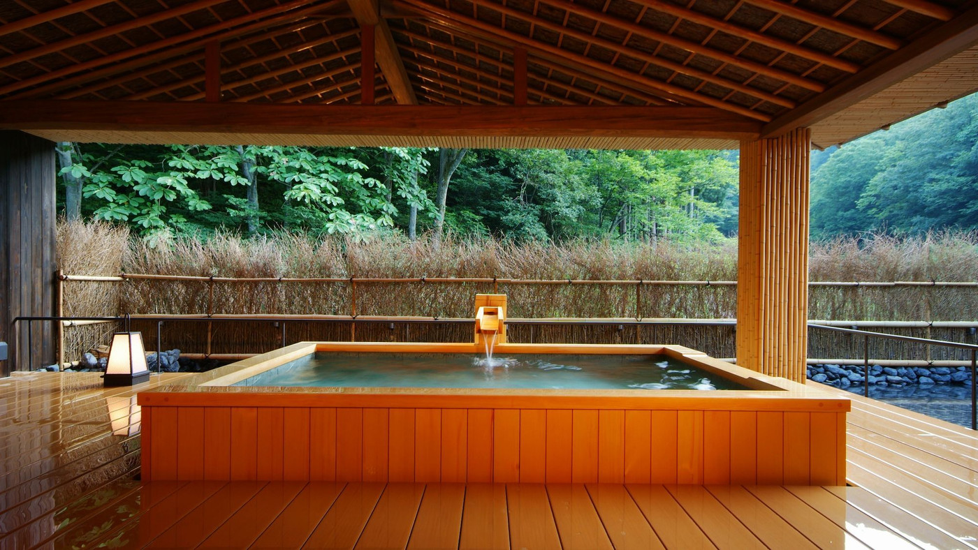 森林に囲まれたキッズプールでリフレッシュ！温泉も楽しめるお宿3416840