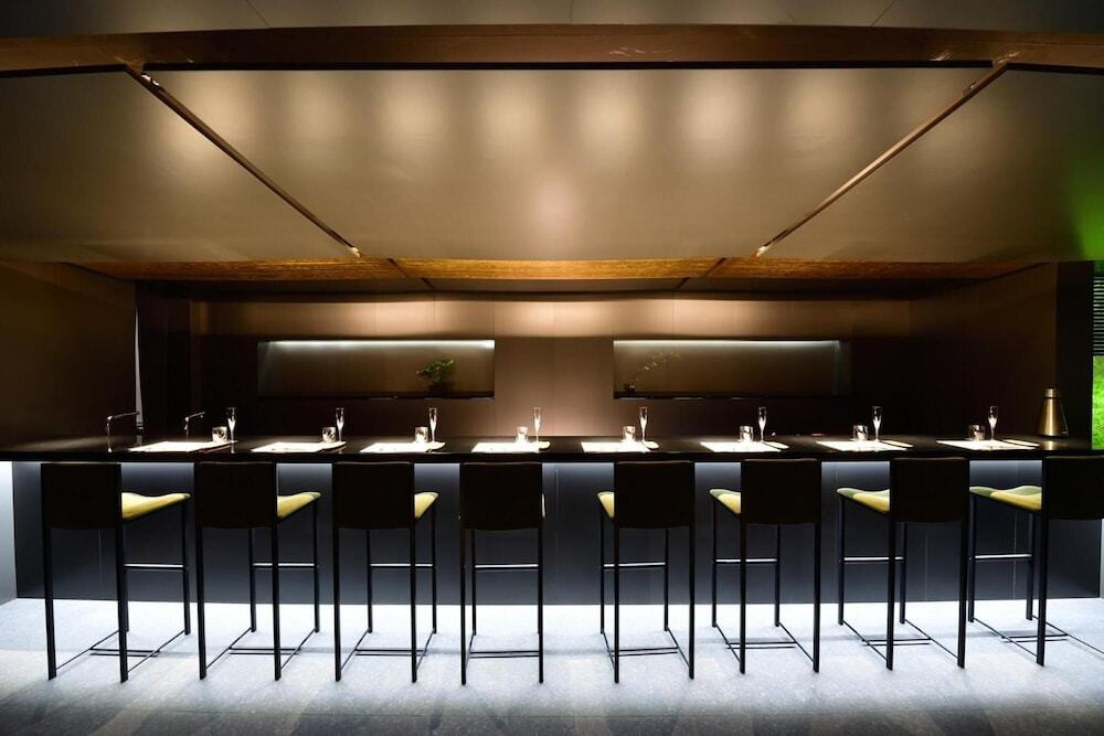 町家構造を現代⾵にアレンジしたラグジュアリーホテル4008382