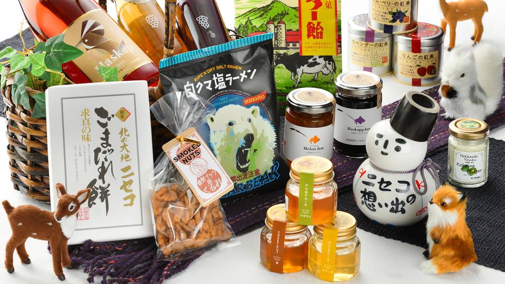 ショップに並ぶお土産一例 / 2