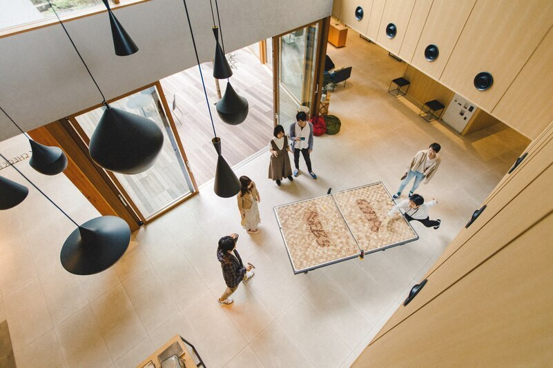 寒かったり暑かったりしても大丈夫◎カフェで24時間ルーズに過ごそう3702344