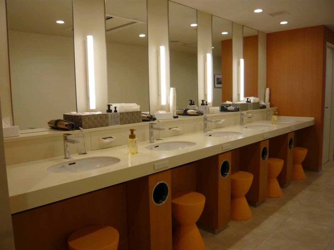 ４階　大浴場内パウダールーム