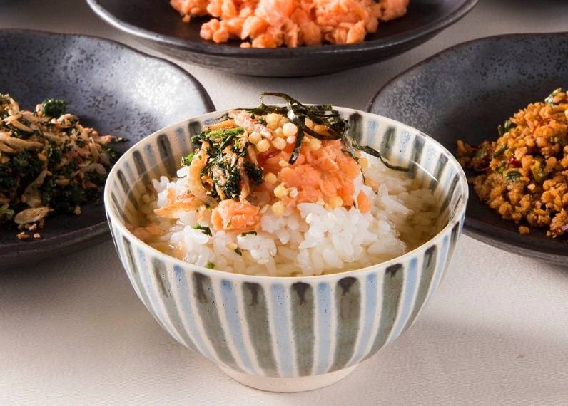 ダイニングや客室で
ゆったり味わう朝食 / 4