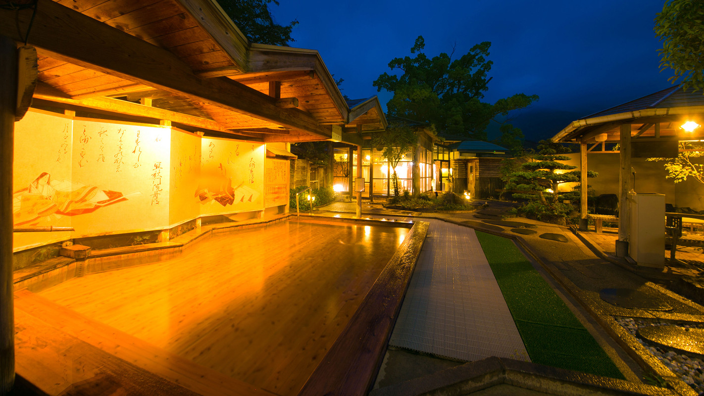 関連施設「湯乃禅の里」／女湯 露天風呂①