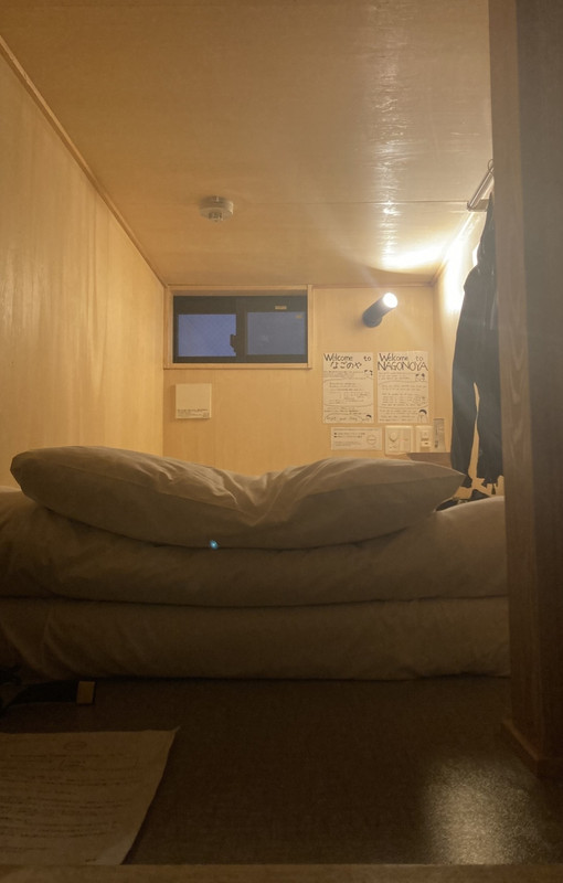 穴式ベッド（上はキツいな～）