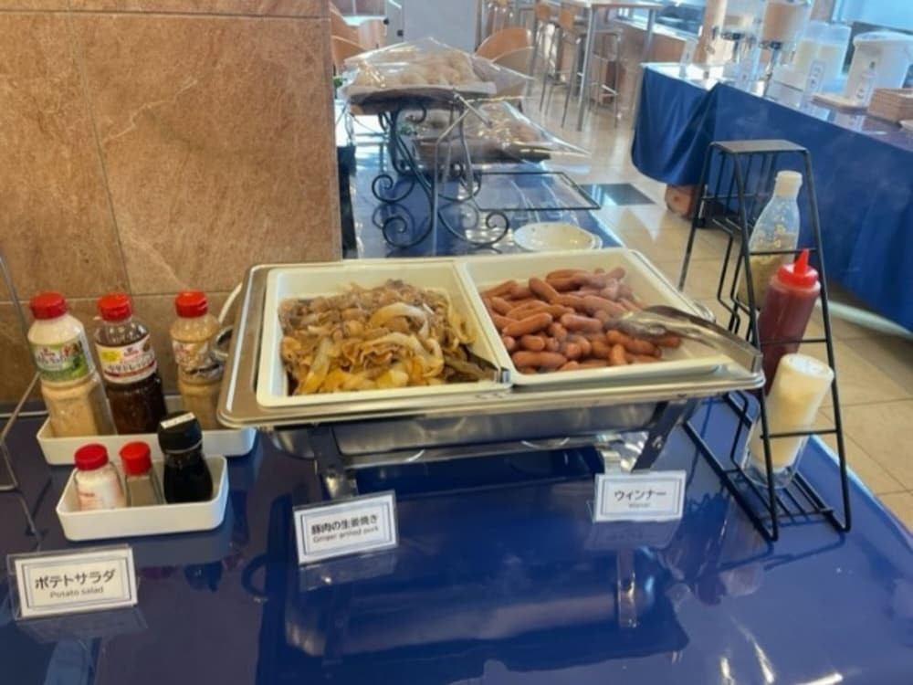 朝食