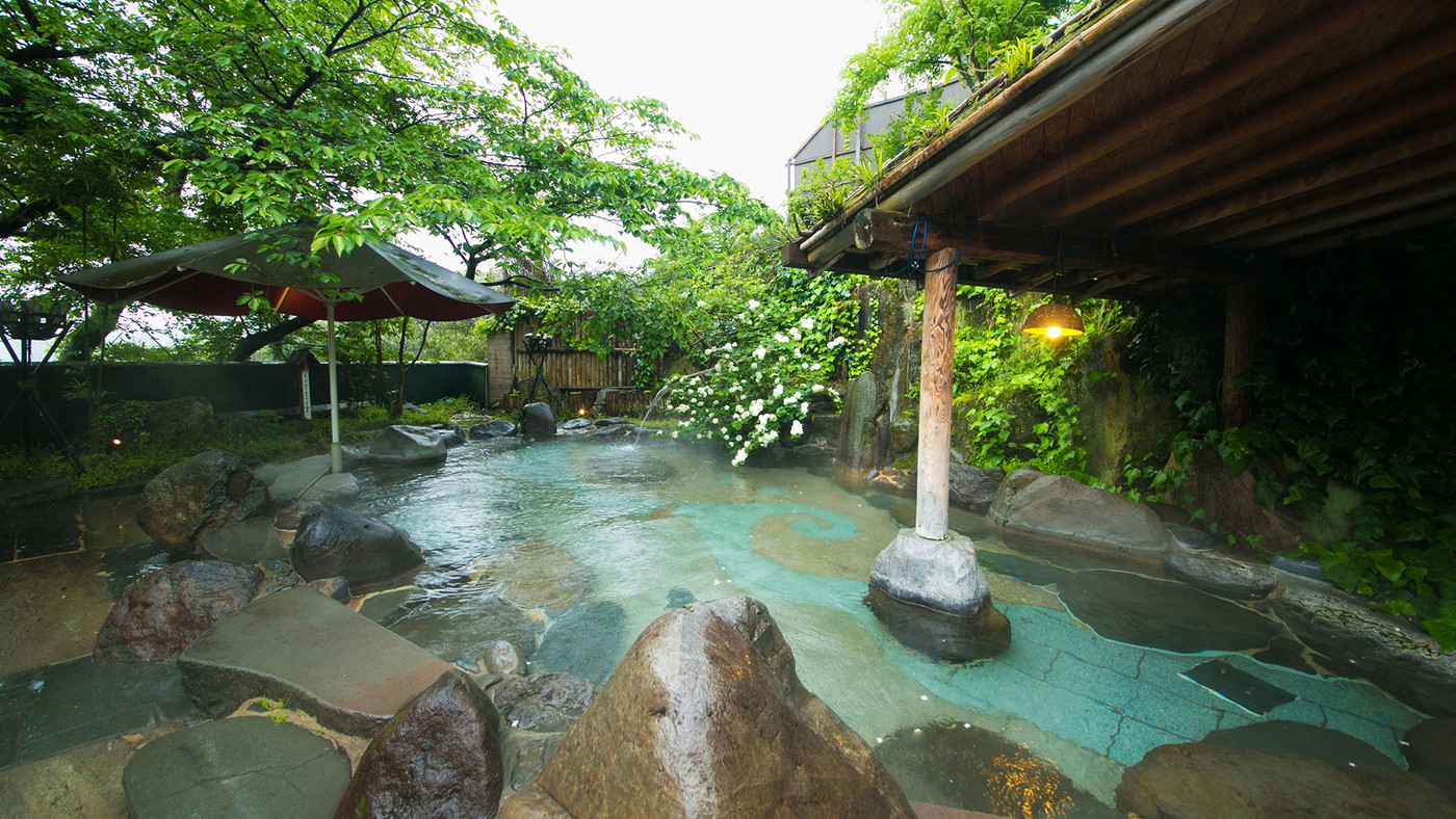 10種の湯と料理が自慢！川のせせらぎに包まれた静かな旅館3457925