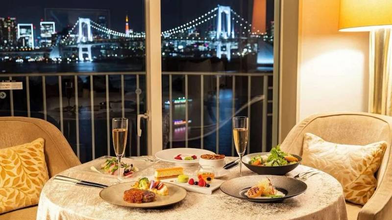 ルームサービス コース料理イメージ