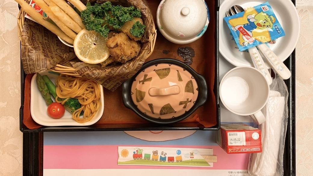 お子様ランチ一例 / 4