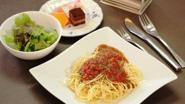 食事・飲み物 / 12