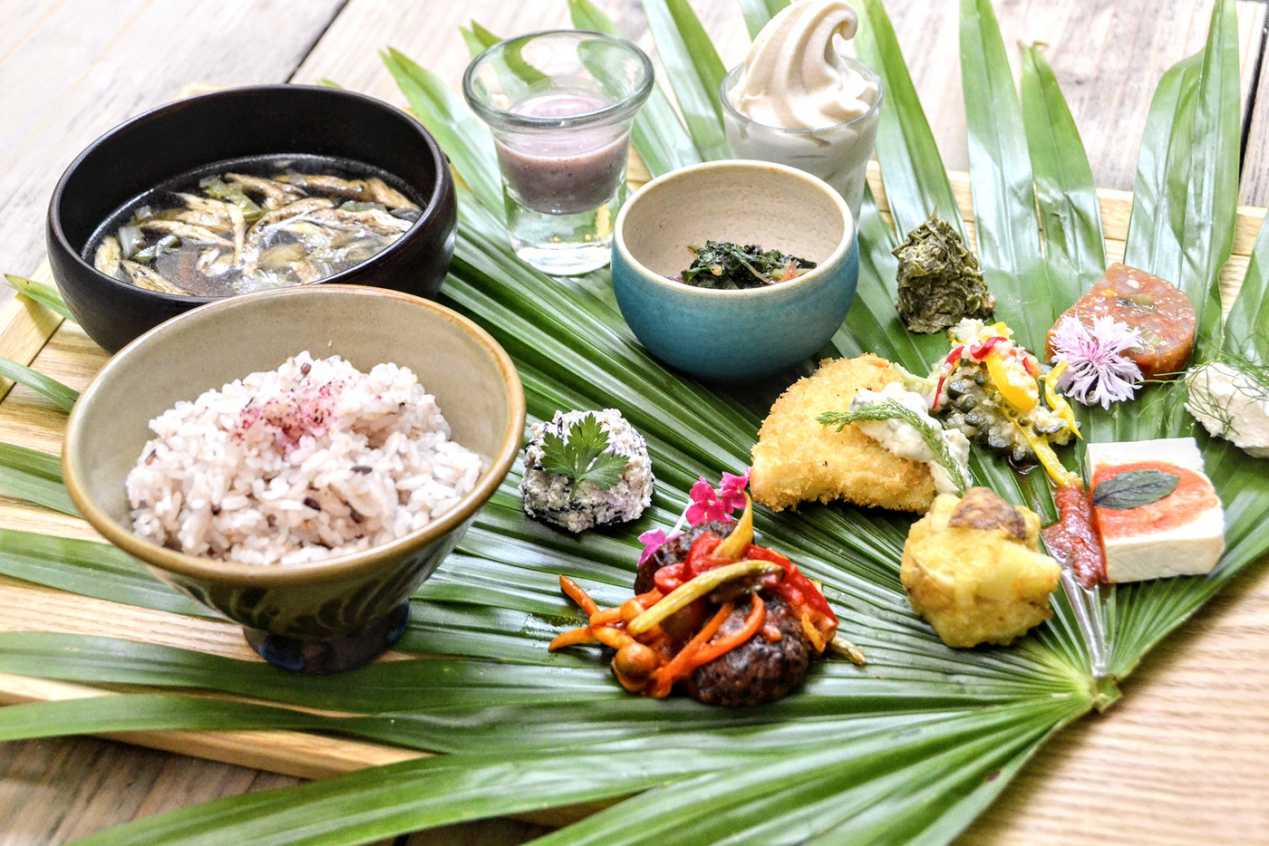 おしゃれな古民家でいただくこだわり野菜料理「浮島ガーデン」2218472