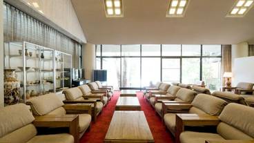 ロビー応接スペース / 3