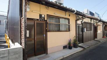 施設の入り口 / 8