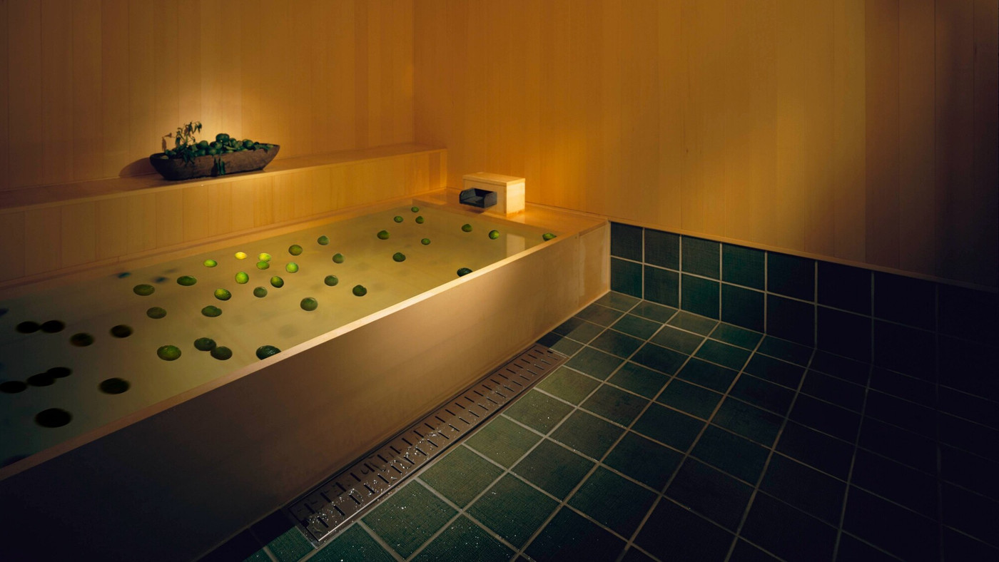 上品な柚子風呂で疲れを癒そう♡3925983