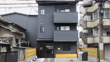 施設の入り口 / 4