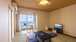 最上階 オーシャンビュー［和室８畳] 【禁煙】 バス・トイレ付