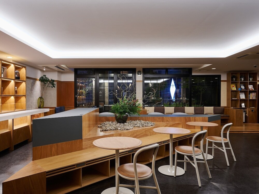 ロビーラウンジ