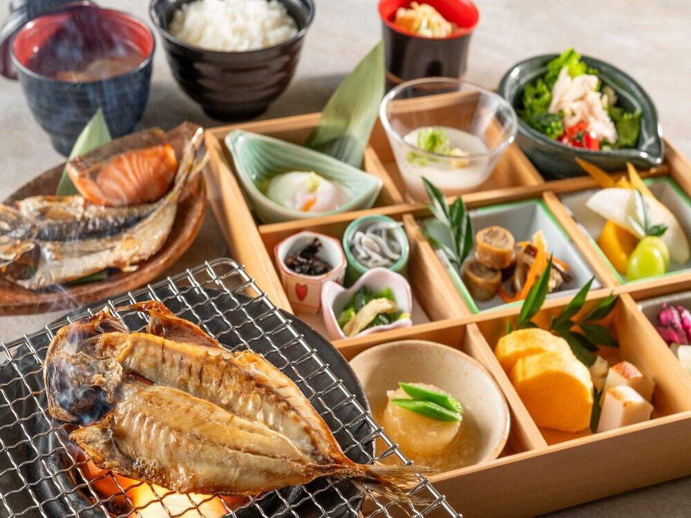 朝食